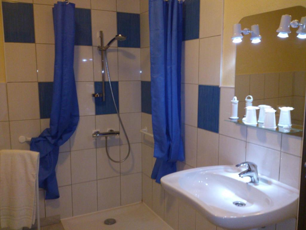 Hotel La Mirandole Tournus Exterior photo