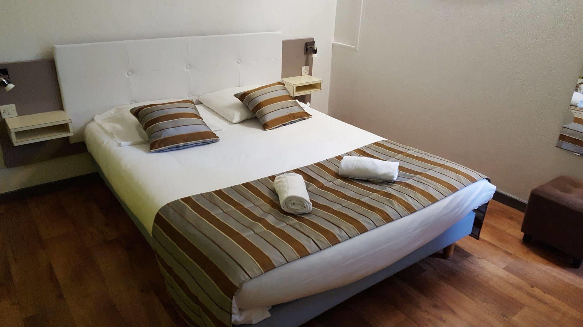 Hotel La Mirandole Tournus Exterior photo