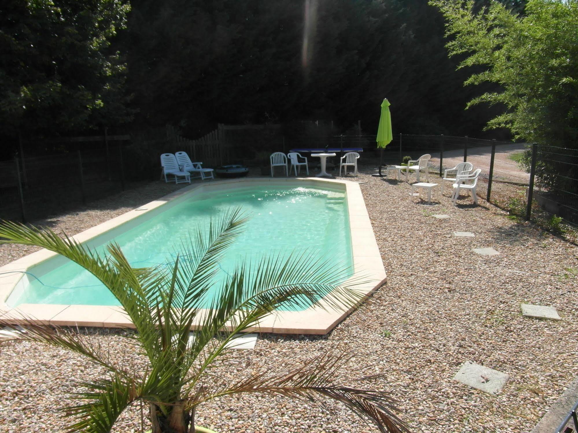 Hotel La Mirandole Tournus Exterior photo