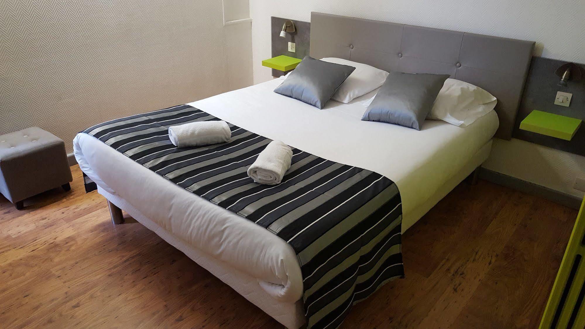 Hotel La Mirandole Tournus Exterior photo